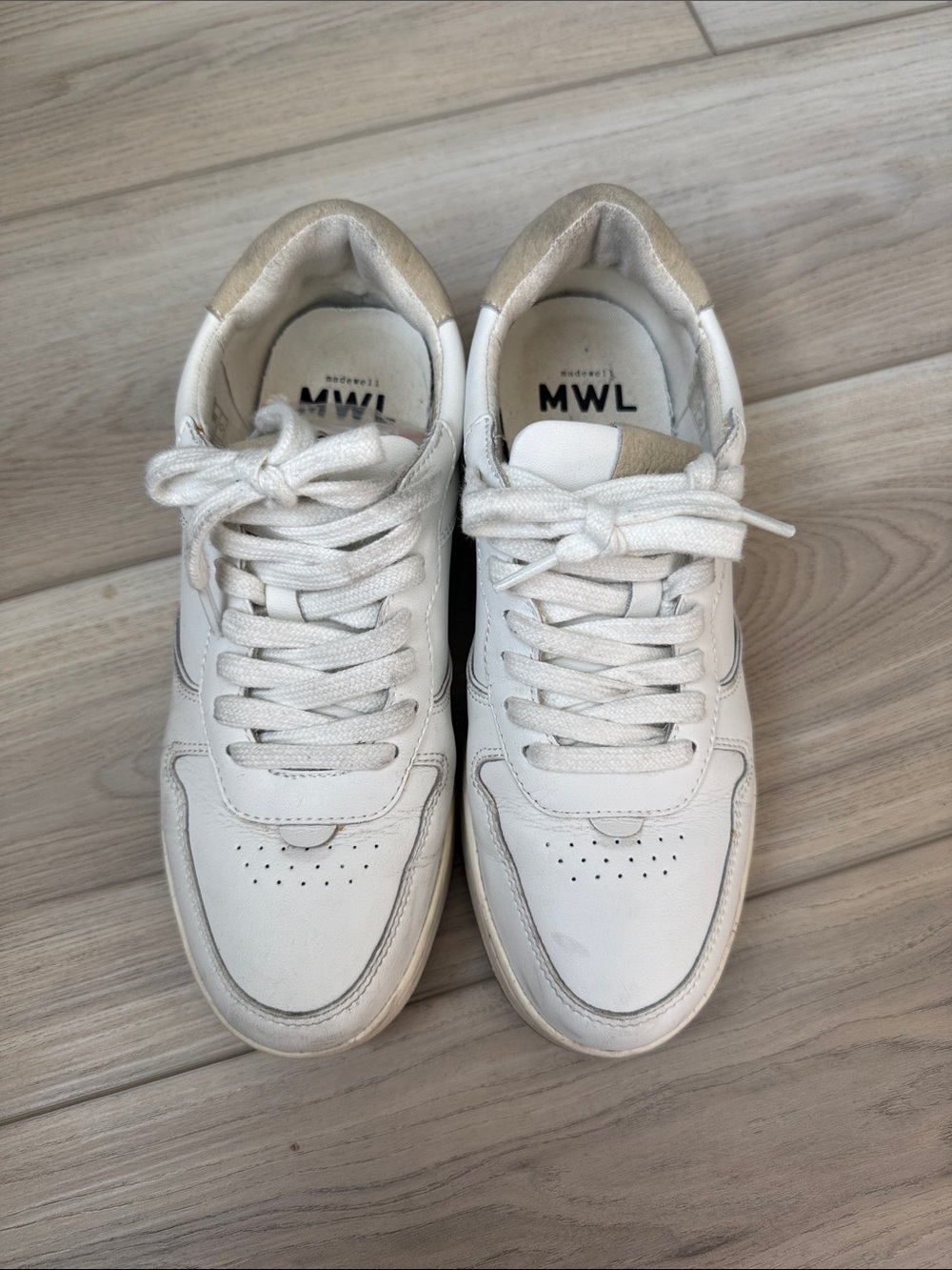 Madewell women’s 8 White Leather Casual Sneakers